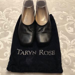 Taryn Rose soft leather shoes with bag.  Size 39